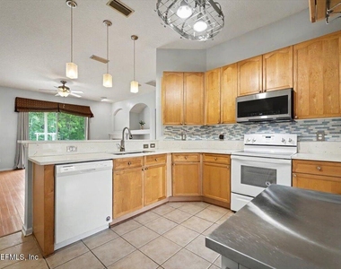 711 Sid Drive - Photo Thumbnail 10