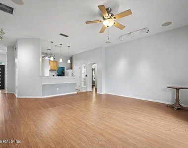 711 Sid Drive - Photo Thumbnail 5