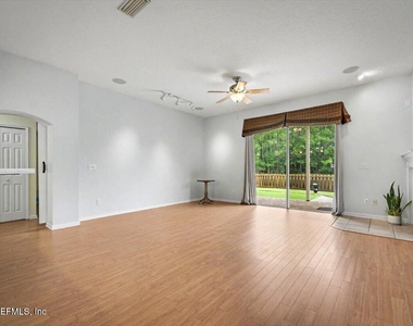 711 Sid Drive - Photo Thumbnail 4