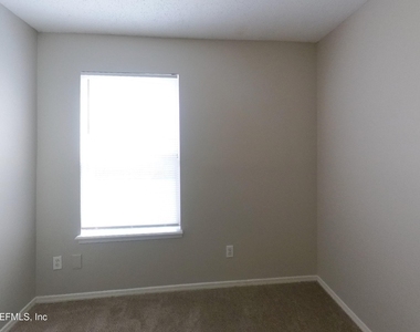 606 Radnor Lane - Photo Thumbnail 9