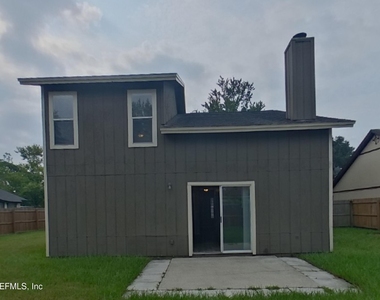 606 Radnor Lane - Photo Thumbnail 14