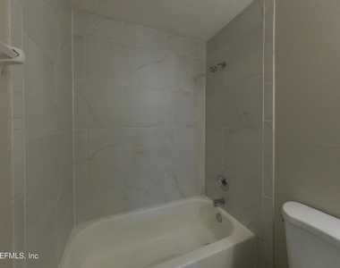 606 Radnor Lane - Photo Thumbnail 12