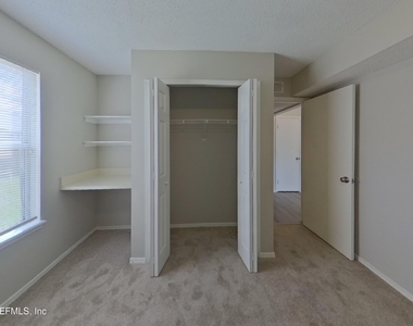 606 Radnor Lane - Photo Thumbnail 8