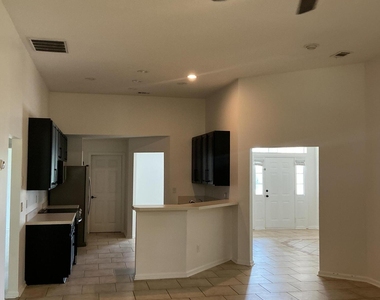 12335 Vine Maple Way - Photo Thumbnail 4