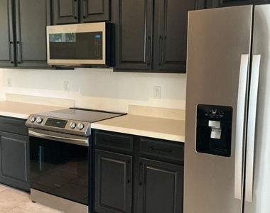 12335 Vine Maple Way - Photo Thumbnail 7