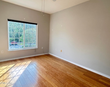 610 Fairway Drive - Photo Thumbnail 38