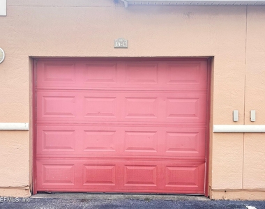 610 Fairway Drive - Photo Thumbnail 14