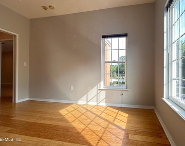 610 Fairway Drive - Photo Thumbnail 33