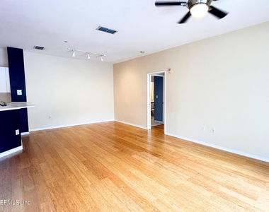 610 Fairway Drive - Photo Thumbnail 24