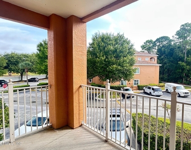 610 Fairway Drive - Photo Thumbnail 11