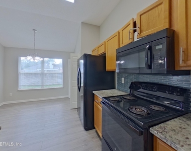 6830 Shoreline Lane - Photo Thumbnail 5