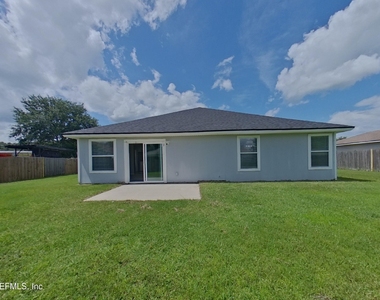6830 Shoreline Lane - Photo Thumbnail 14