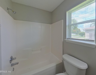 6830 Shoreline Lane - Photo Thumbnail 13