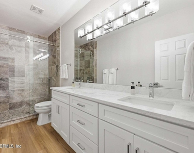 211 Colima Court - Photo Thumbnail 9