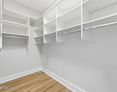 211 Colima Court - Photo Thumbnail 11