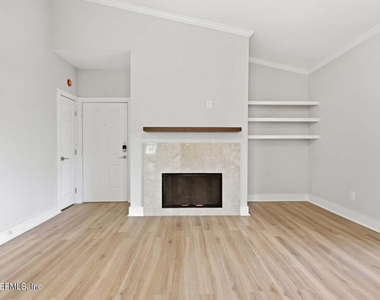 211 Colima Court - Photo Thumbnail 6