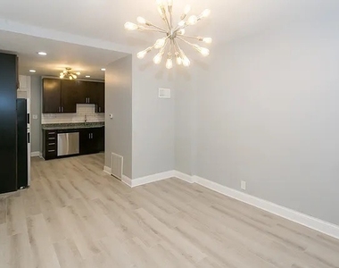 834 N Mozart Street - Photo Thumbnail 9