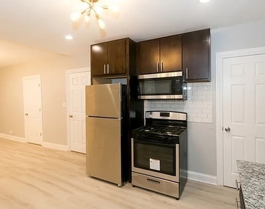 834 N Mozart Street - Photo Thumbnail 7