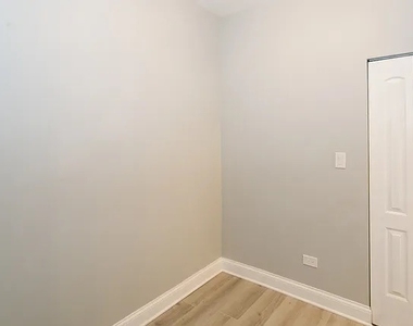 834 N Mozart Street - Photo Thumbnail 15
