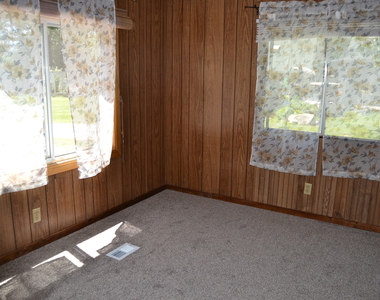 1846 N 2871st Road - Photo Thumbnail 5
