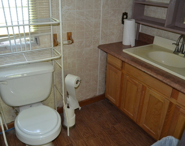 1846 N 2871st Road - Photo Thumbnail 3