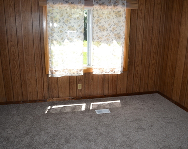1846 N 2871st Road - Photo Thumbnail 6