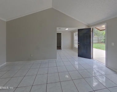 8252 Yolanda Court - Photo Thumbnail 2