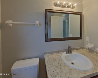 8252 Yolanda Court - Photo Thumbnail 12