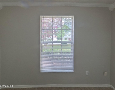 8252 Yolanda Court - Photo Thumbnail 10