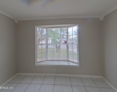8252 Yolanda Court - Photo Thumbnail 4