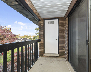 13616 Lamon Avenue - Photo Thumbnail 21