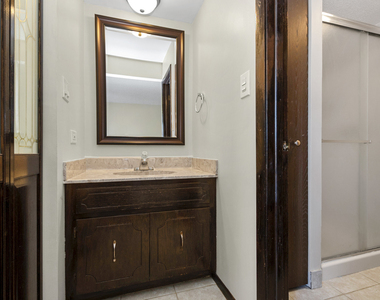 13616 Lamon Avenue - Photo Thumbnail 13
