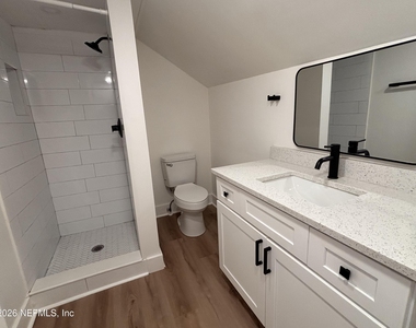 30 Sanford Street - Photo Thumbnail 20