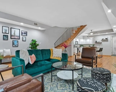 1450 W Webster Avenue - Photo Thumbnail 1