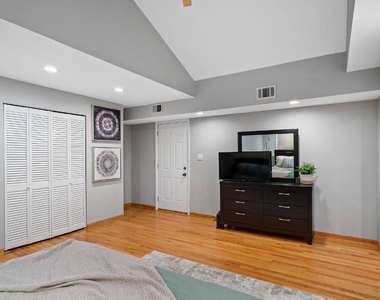 1450 W Webster Avenue - Photo Thumbnail 18