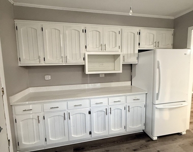 471 Tomahawk Street - Photo Thumbnail 2