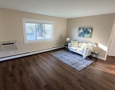 440 Lorraine Street - Photo Thumbnail 6