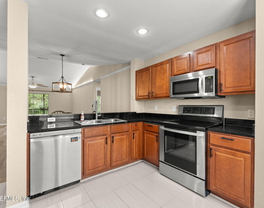 10200 Belle Rive Boulevard - Photo Thumbnail 4