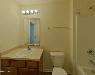 3323 Canyon Falls Drive - Photo Thumbnail 15