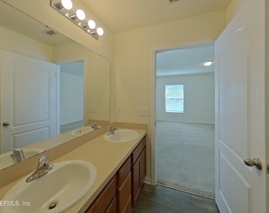 3323 Canyon Falls Drive - Photo Thumbnail 8
