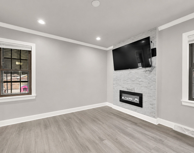 6452 S Knox Avenue - Photo Thumbnail 7