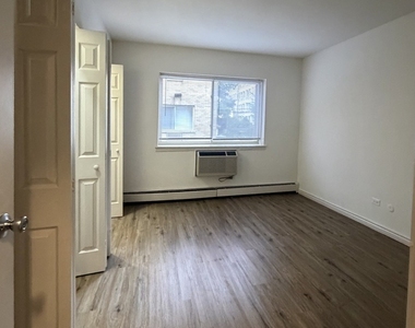 5730 N Sheridan Road - Photo Thumbnail 8