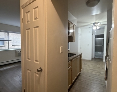 5730 N Sheridan Road - Photo Thumbnail 1