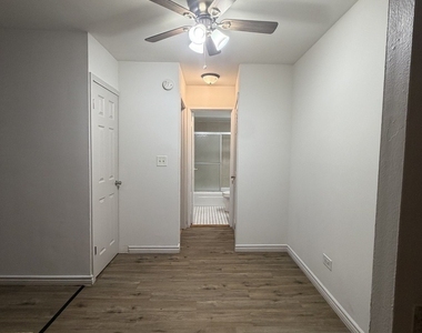 5730 N Sheridan Road - Photo Thumbnail 5