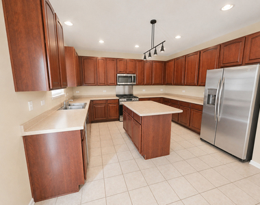 388 Toccoa Lane - Photo Thumbnail 8