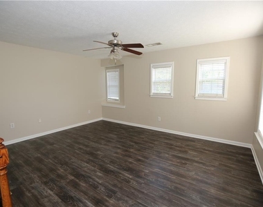 173 Parkmont Court - Photo Thumbnail 14