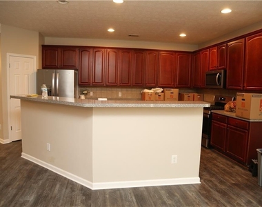 173 Parkmont Court - Photo Thumbnail 22