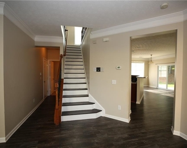 173 Parkmont Court - Photo Thumbnail 25