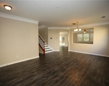 173 Parkmont Court - Photo Thumbnail 5