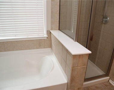 173 Parkmont Court - Photo Thumbnail 11